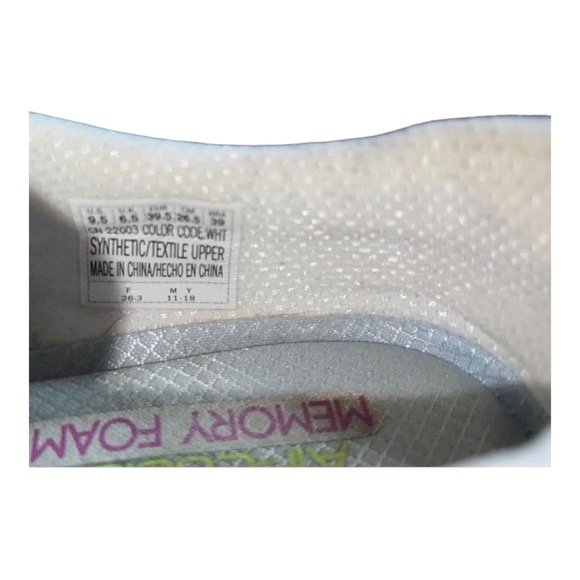 Skechers white sneakers - Picture 2 of 7